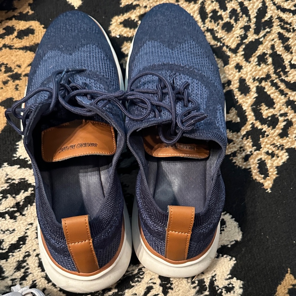 Navy and Tan Men's Sneakers